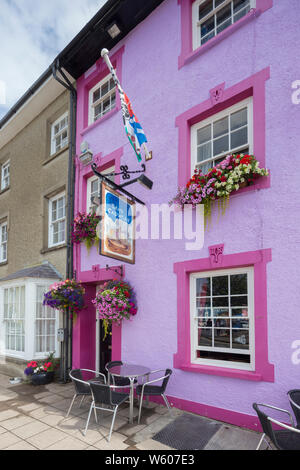 Die Tafarn y Cadwgan Pub in Aberaeron ein beliebter Badeort, Ceredigion, Wales, Großbritannien Stockfoto