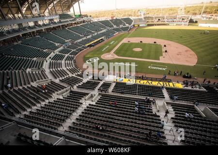 Panorámica del Estadio, gradas y Campo de Beisbol, durante el San Blas Inauguracion del Nuevo Estadio de Yaquis de Ciudad Obregon, con el Partido de Beisbol ante Naranjeros de Hermosillo. Potosinos Temporada de La Liga Mexicana del Pacifico 2016 2017 © Foto: LuisGutierrez/NORTEPHOTO.COM Stockfoto