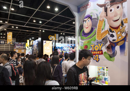 Juli 28, 2019, Hongkong, China: Die Besucher werden bei Pixar Animation Studios' Toy Story stand während der Ani-Com & Spiele Veranstaltung in Hong Kong gesehen. Credit: Budrul Chukrut/SOPA Images/ZUMA Draht/Alamy leben Nachrichten Stockfoto