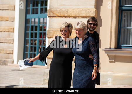 Gloria von Thurn und Taxis und Monika Grütters bei der Eröffnung der Richard-Wagner-Festspiele 2019 mit der Premiere der Oper "Tannhäuser" im Bayreuth Stockfoto