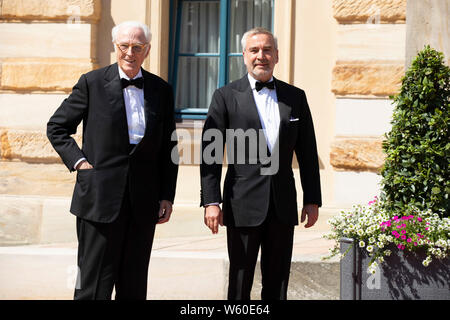 Herzog Franz von Bayern und Begleitung bei der Eröffnung der Richard-Wagner-Festspiele 2019 mit der Premiere der Oper "Tannhäuser" im Bayreuther Fests Stockfoto