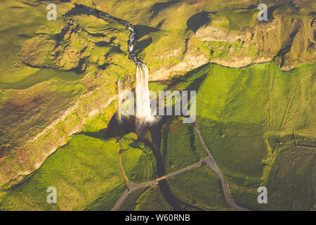 Der Wasserfall Seljalandsfoss im Süden Islands. Stockfoto