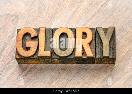 Herrlichkeit Wort in Vintage buchdruck Holz Art Abstract Stockfoto