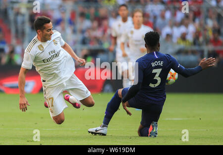 (190731) -- München, 31. Juli 2019 (Xinhua) - Lucas Vazquez (L) von Real Madrid Mias mit Danny Rose von Tottenham Hotspur beim Audi Cup Halbfinale in München, Deutschland, am 30. Juli 2019. Real Madrid 0-1. (Foto: Philippe Ruiz/Xinhua) Stockfoto