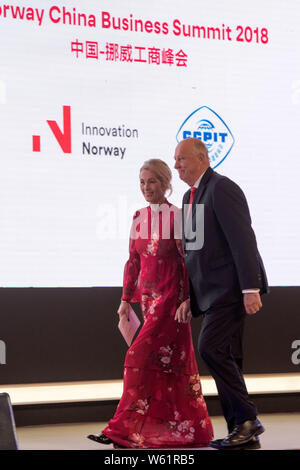 Den norwegischen König Harald V, rechts, und Königin Sonja nehmen an der Norway-China Business Summit 2018: Zukunftsweisende nachhaltige Lösungen in Peking, China, 16 O Stockfoto