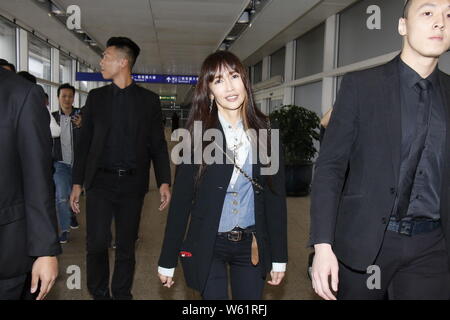 Japanische Sängerin Shizuka Kudo kommt an der Hong Kong International Flughafen in Hongkong, China, 15. Oktober 2018. Stockfoto