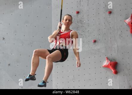 Iuliia Kaplina von Frankreich konkurriert in Geschwindigkeit saison Finale der Frauen Gleiches während der Internationalen Föderation 2018 Sport Klettern (IFSC) Wm Stockfoto