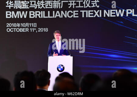 Harald Krüger, CEO und Vorsitzender des Vorstands der BMW AG, nimmt an der Eröffnungsfeier für BMW Brilliance Tiexi neues Werk in Shenyang City Stockfoto