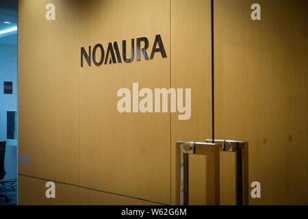 ---- Blick auf ein Büro der Nomura in Shanghai, China, 9. Mai 2018. Die japanische Nomura Holdings ist die Einrichtung eines Investitionsfonds mit China Investment Adr Stockfoto