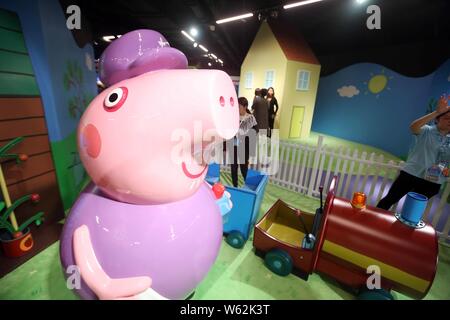 Innenansicht der Innen- Zentrum der weltweit erste "Peppa Pig' spielen in Shanghai, China, 23. Oktober 2018. Unterhaltung Eine lizenzierte seine beliebten Kid's Stockfoto