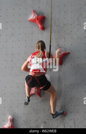 Iuliia Kaplina von Frankreich konkurriert in Geschwindigkeit saison Finale der Frauen Gleiches während der Internationalen Föderation 2018 Sport Klettern (IFSC) Wm Stockfoto