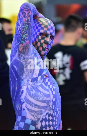 Amerikanischen freakshow guest star Matt Gegangen stellt während der Tattoo Show 2018 in Hangzhou City, East China Zhejiang provinz, 21. Oktober 2018. Matt gehen Stockfoto