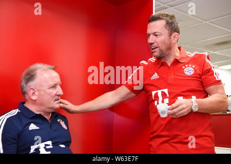 Deutscher Fußballtrainer und ehemaliger Spieler Lothar Herbert Matthaus, rechts, und der Deutsche Fußball-Trainer und ehemaligen Fußball-Verteidiger Andreas Brehme, Links, Stockfoto