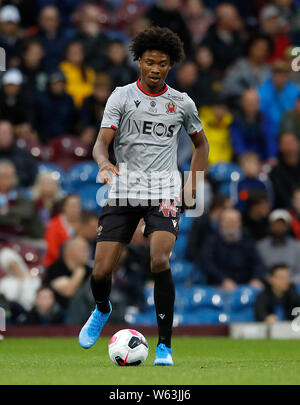 Nizza Khephren Thuram in Aktion gegen Burnley, während der Saison Testspiel in Turf Moor, Burnley. Stockfoto