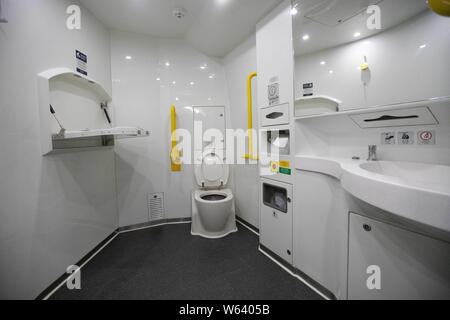 Innenansicht eines lebendigen Express Zug von Hong Kong Kowloon West zu betreiben, durch nach Shenzhen und Guangzhou, in Hongkong, China, 18. September Stockfoto