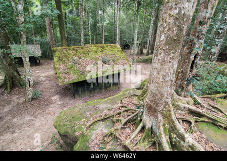 Die Holzhäuser der militärischen Akademie und Schule an der Phu Hin Rong Kla National Park in der Nähe der Stadt Phitsanulok im Norden von Thailand. Thai Stockfoto