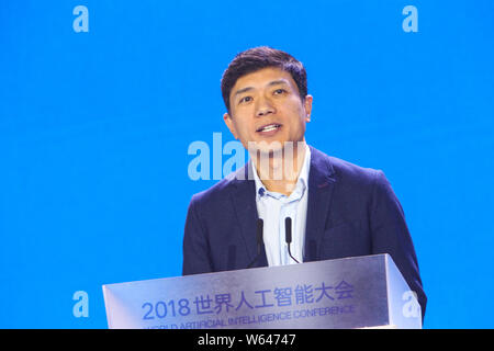 ---- Robin Li Yanhong, Vorsitzender und CEO von Baidu Inc., liefert eine Rede während der 2018 Welt der künstlichen Intelligenz Konferenz (WAIC) in Shangha Stockfoto