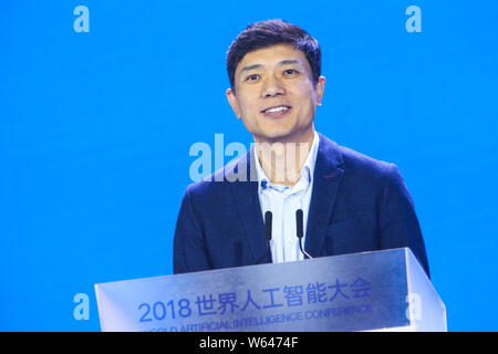 ---- Robin Li Yanhong, Vorsitzender und CEO von Baidu Inc., liefert eine Rede während der 2018 Welt der künstlichen Intelligenz Konferenz (WAIC) in Shangha Stockfoto