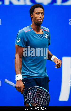 Gael Monfils von Frankreich konkurriert gegen Lloyd Harris von Südafrika in ihrer ersten Runde der Männer singles während der 2018 ATP Chengdu öffnen Stockfoto