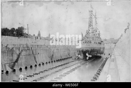 Dry Dock Nr. 2, USS Missouri im Dock, NW, C.J. Erickson, Auftragnehmer. Stockfoto