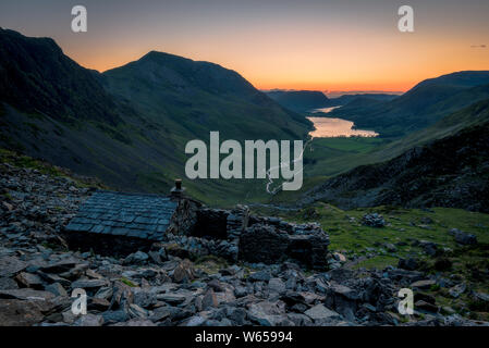 Sonnenuntergang von Warnscale Bothy genommen über Buttermere Stockfoto