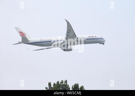 Der erste Airbus A350-900 Flugzeug von Air China in Beijing Capital International Airport in Peking, China, 14. August 2018 stattfindet. Air China Stockfoto