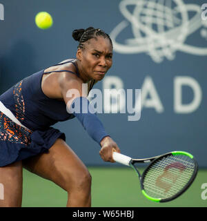 San Jose, Kalifornien, USA. 30. Juli, 2019. Venus Williams (USA), die in Aktion, wo Sie von Bethanie Mattek-Sands (USA) 6-7, 6-3, 6-1 in der ersten Runde der Mubadala Silicon Valley Klassiker an der San Jose State in San Jose, Kalifornien besiegt wurde. © Mals Taam/TennisClix/CSM/Alamy leben Nachrichten Stockfoto