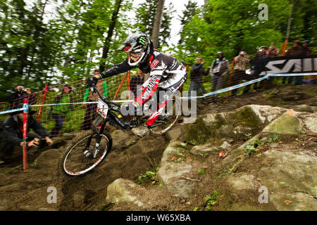 15. MAI 2010 - Maribor, Slowenien. Sam Hill (AUS) Racing an der UCI Mountainbike Downhill World Cup Stockfoto