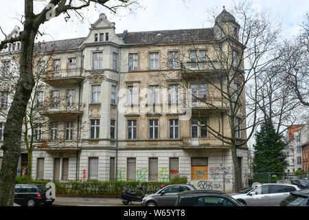 Leerstand Wohnhaus, Stubenrauchstrasse Ecke Odenwaldstrasse, Friedenau, Berlin, Deutschland Stockfoto