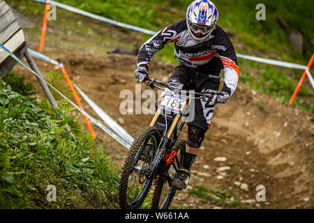 Juni 10, 2011 - Leogang, Österreich. Loic Bruni Racing an der UCI Mountainbike Downhill World Cup Stockfoto