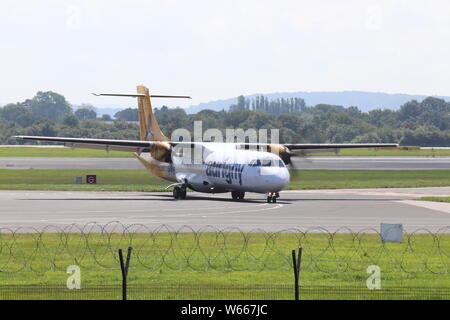 A Guernsey Aurigny ATR 72 - 600 Landung am Flughafen Manchester Credit : Mike Clarke / Alamy Stock Photos Stockfoto