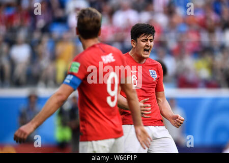 Harry Maguire von England, zurück, reagiert in ihren dritten Platz Spiel gegen Belgien während der FIFA WM 2018 in Sankt Petersburg, Russland, 14. Juli Stockfoto