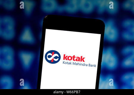 Juli 4, 2019, Brasilien: In diesem Foto Illustration der Kotak Mahindra Bank Logo wird auf dem Smartphone angezeigt. Credit: Rafael Henrique/SOPA Images/ZUMA Draht/Alamy leben Nachrichten Stockfoto