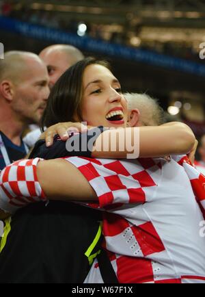 Kroatischen Fußball-Fans feiern nach Kroatien England im Halbfinale bei der Fußball-WM 2018 in Moskau, Russland, 11. Juli 201 besiegt Stockfoto