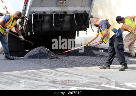 Verlangsamt das schnellfahren Autofahrer in der Schule Zone, New York, USA Stockfoto