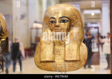 Goldene Totenmaske in Ägyptisches Museum, Kairo, Ägypten Stockfoto