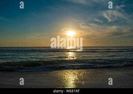 Daytona Beach Florida. Juli 07, 2019 schöne Sonnenaufgang am Strand. Stockfoto