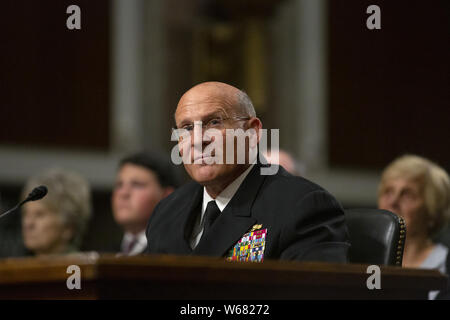 Washington DC, USA. 31. Juli 2019. Vice Admiral Michael M. GILDAY, United States Navy, bezeugt vor der Kommission des US-Senats über bewaffnete Dienste während seiner Anhörung Admiral und Chef der Marineoperationen im Ministerium der Verteidigung auf dem Capitol Hill in Washington, DC Quelle: Stefani Reynolds/CNP/ZUMA Draht/Alamy leben Nachrichten Stockfoto