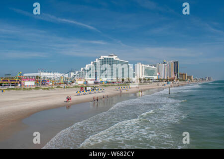 Daytona Beach, Florida. Juli 06, 2019 Panoramablick über Hilton Ocean Front und der Promenade am Daytona Beach. Stockfoto