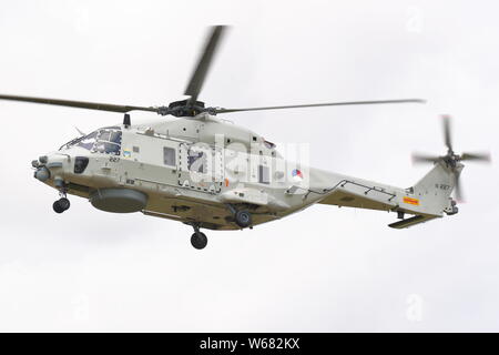 Niederländische NH-Industries NH90-Hubschrauber der RIAT 2019 an RAF Fairford, Gloucestershire, Großbritannien anreisen Stockfoto