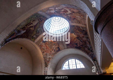 Halle Decke mit Fresken mit Kalevala Thema von Akseli Gallén -, das Nationale Museum für Finnland, Helsinki, Finnland lackiert Stockfoto