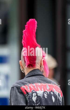 Blackpool, Lancashire, UK. 31. Juli 2019. Die fabelhafte Punk Rebellion Festival zurück in den Winter Gardens in Blackpool für ein Wochenende live Punk Rock Musik. Die Rebellion Festival, früher Urlaub in der Sonne und die VERGEUDETEN Festival ist ein britischer Punk Rock Festival 1996 zum ersten Mal statt. Diese offen für alle Veranstaltung zieht Tausende von Besuchern aus Übersee alle ihre Lieblings punk Musiker an einem Ort zu sehen. Credit: cernan Elias/Alamy leben Nachrichten Stockfoto