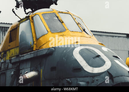 DONCASTER, Großbritannien - 28.JULI 2019: Nahaufnahme der Westland Wessex hat 1 Britische Hubschrauber auf dem Display in Doncaster Aviation Museum Stockfoto