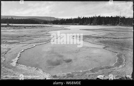 Drei Krater Frühling, obere Feuer Hole. Yellowstone National Park. Stockfoto