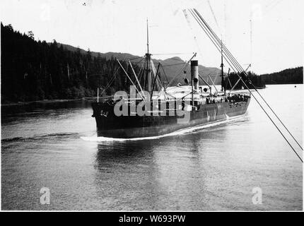 Wrangell verengt, Alaska. Ansicht Frachter in der VERENGT.; Allgemeine Hinweise: Das Schiff ist das Tanana Stockfoto