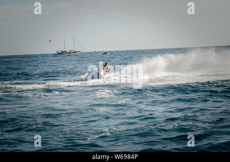 Lazarevskoe, Sotschi, die Region Krasnodar, Russland. Juli 31, 2019. Russische Rentner am Strand Credit Entspannung: Demian Stringer/ZUMA Draht/Alamy leben Nachrichten Stockfoto