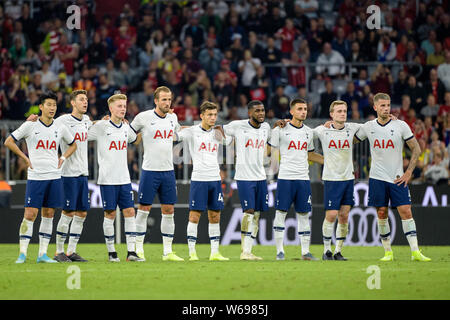 München, Deutschland. Juli 31, 2019. Fussball: Test Matches, Audi Cup in der Allianz Arena: Bayern München - Tottenham Hotspur. Die tottenham Team schaut dem Elfmeterschießen. Credit: Matthias Balk/dpa/Alamy leben Nachrichten Stockfoto