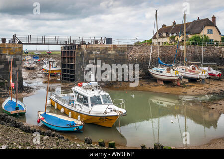 Porlock Wehr liegt ungefähr eineinhalb Meilen westlich des Dorfes Porlock in Somerset. Porlock Platz des Port und Porlock Wehr ist seine harbou Stockfoto