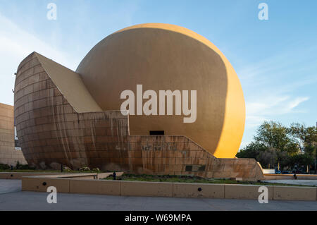 TIJUANA, BAJA CALIFORNIA / Mexiko, 28. JULI 2019: Blick auf die IMAX Dome im kulturellen Zentrum von Tijuana (Centro Cultural Tijuana (CECUT) Stockfoto