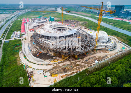 Ein Luftbild von der Shanghai Planetarium im Bau, das größte Planetarium der Welt nach seiner Fertigstellung, in Lingang Bereich Stockfoto